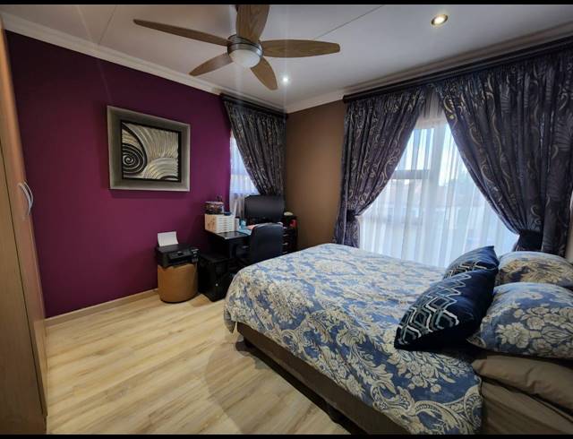 3 BEDROOM TOWNHOUSE FOR SALE IN VANDERBIJLPARK SE 8